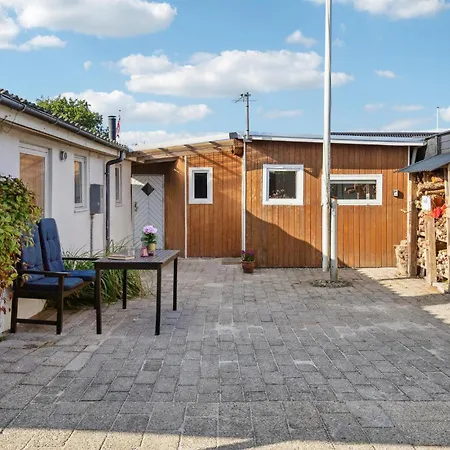 3 Bedroom Beautiful In Holiday home *