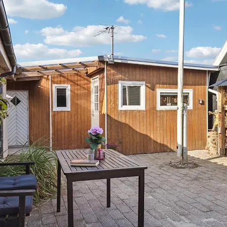 3 Bedroom Beautiful In Casa vacanze Otterup